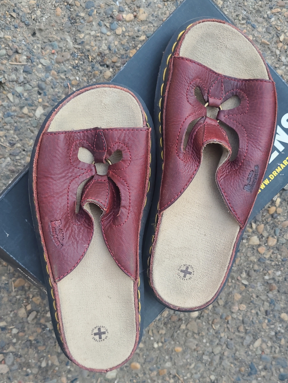 NIB Vintage Burgandy/Oxblood "Daisy/Jessy" Leather Slide Sandals